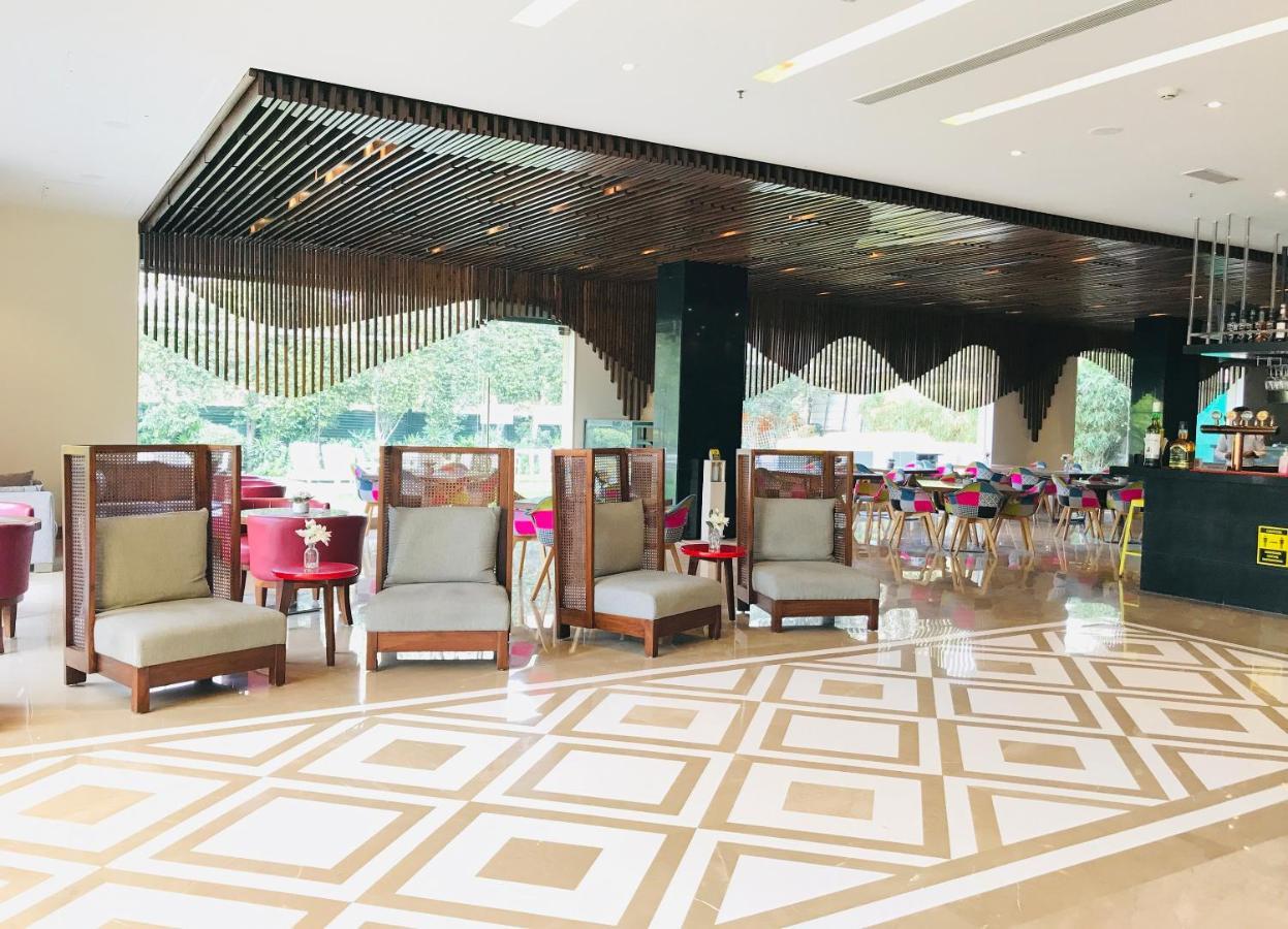 Golden Tulip City Centre Gurgaon Exterior photo
