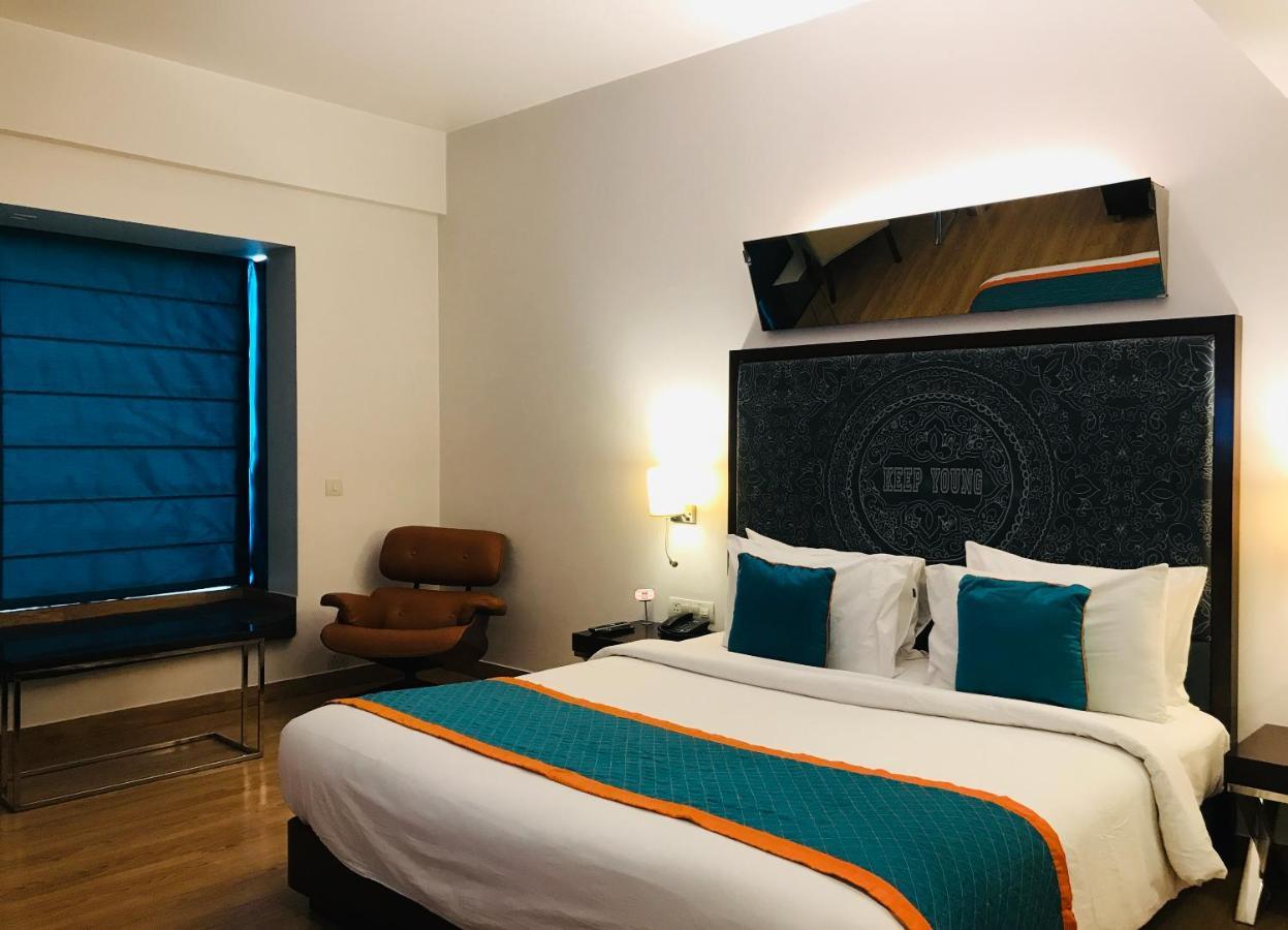 Golden Tulip City Centre Gurgaon Exterior photo