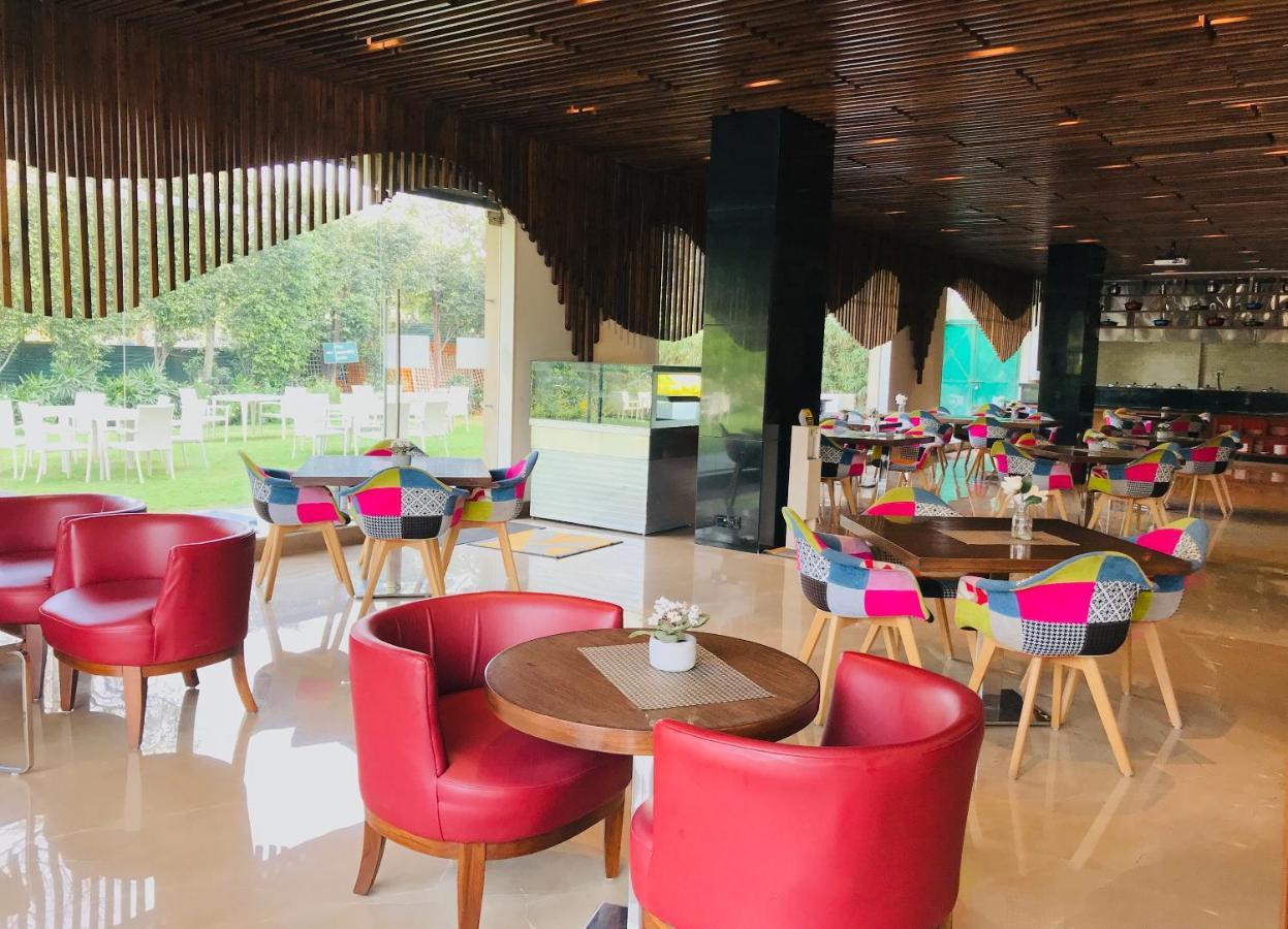 Golden Tulip City Centre Gurgaon Exterior photo